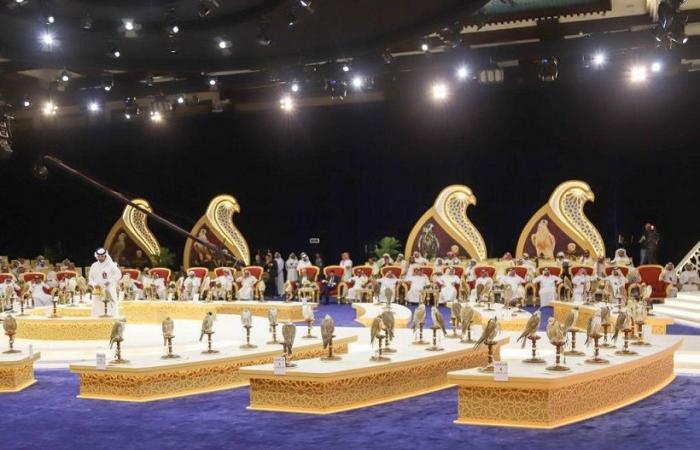 تسليم الصقور المشاركة في بطولة" المزاين" بمهرجان مرمي 2026 غدا