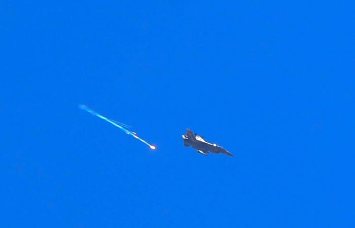 هنغبي
      يدعو
      نتنياهو
      للاستعجال
      في
      التوصل
      إلى
      اتفاق
      «تفاهمات
      أمنية»
      مع
      سوريا