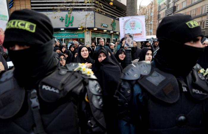 «إصبع
      على
      الزناد»...
      إيران
      تحذر
      وترمب
      يترك
      باب
      التفاوض
      مفتوحاً