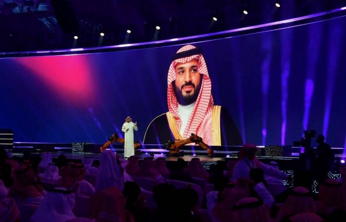 عهد
      الملك
      سلمان
      والتحول
      الرقمي:
      من
      بناء
      الدولة
      الرقمية
      إلى
      السيادة
      في
      الذكاء
      الاصطناعي