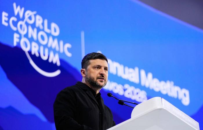 أربع
      رسائل
      فرنسية
      للبنان
      عشية
      اجتماع
      ماكرون
      وسلام