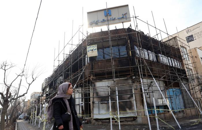 الحشد
      الأميركي
      بين
      ردع
      إيران
      وحسابات
      اليوم
      التالي