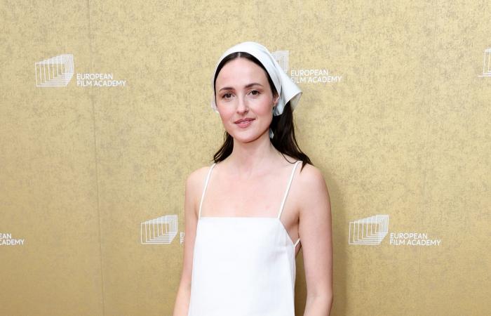 أناقة غير متوقعة لـ"باندانا" ريناتي رينسف على السجادة الحمراء