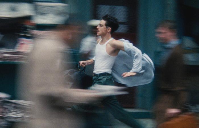 مصطفى
      شحاتة:
      «سلمى
      وقمر»
      علاقة
      إنسانية
      تتجاوز
      الفوارق
      الاجتماعية