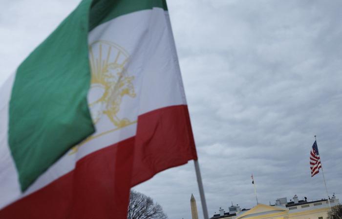 "أول عملية ترحيل لعشرات الإيرانيين من أمريكا منذ اندلاع الاحتجاجات".. مصادر تكشف لـCNN التفاصيل