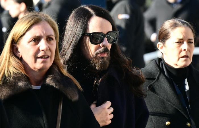 جنازة فالنتينو.. هوليوود وصنّاع الموضة يودعون "الامبراطور الأخير" في عالم الأزياء