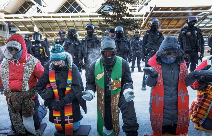 حملات
      «أيس»
      قد
      تتحول
      إلى
      أزمة
      شرعية
      داخلية
      وتصدّع
      سياسي