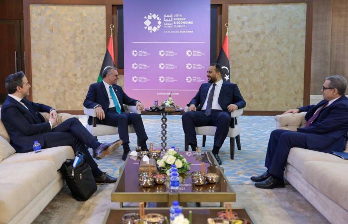 مستشار
      الرئيس
      الأميركي
      يحث
      قادة
      ليبيا
      على
      نبذ
      خلافاتهم