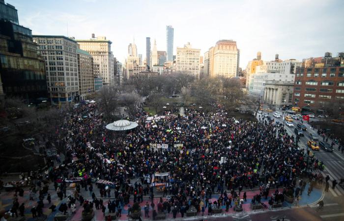 حملات
      «أيس»
      قد
      تتحول
      إلى
      أزمة
      شرعية
      داخلية
      وتصدّع
      سياسي