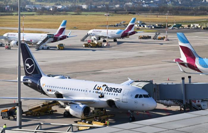 شركات طيران أوروبية توقف وتقلص رحلاتها للمنطقة مع تصاعد التوترات بشأن إيران