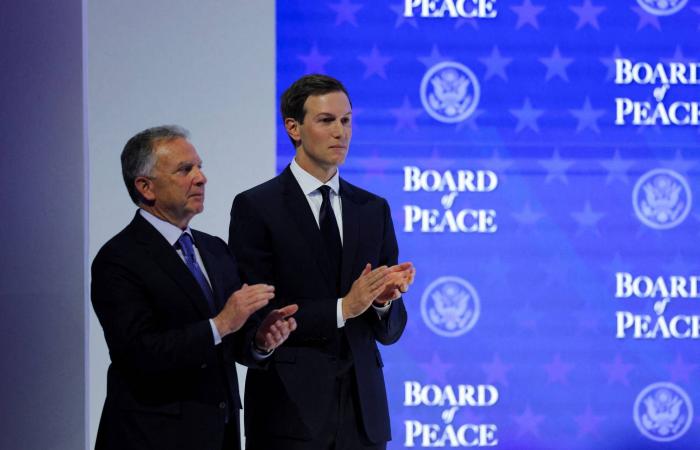 دمشق:
      لا
      رد
      إيجابياً
      من
      «قسد»
      على
      عروض
      الدولة
      حول
      مستقبل
      الحسكة