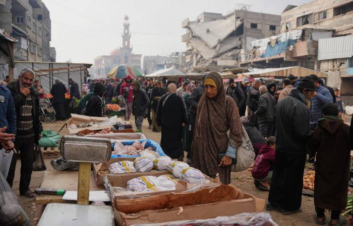 الجيش
      العراقي:
      أنجزنا
      80
      %
      من
      الجدار
      الكونكريتي
      مع
      سوريا