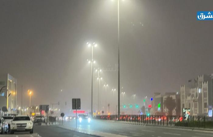 كتلة غبارية تدخل أجواء قطر.. والأرصاد تحذر من تدني الرؤية (صور)