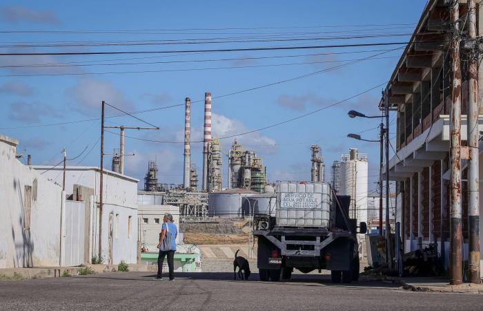 هل
      تنهي
      التحولات
      السياسية
      بفنزويلا
      أطول
      أزمة
      ديون
      في
      التاريخ
      الحديث؟