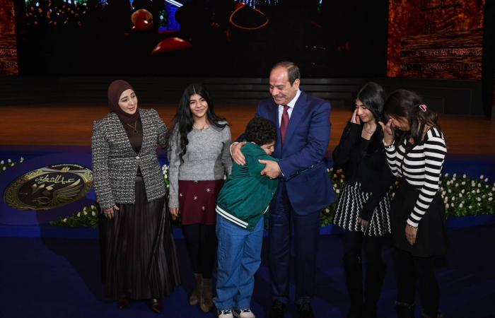 لغز
      اختفاء
      برلماني
      مصري
      معارض
      يزداد
      غموضاً
      مع
      أنباء
      عن
      «مقتله»