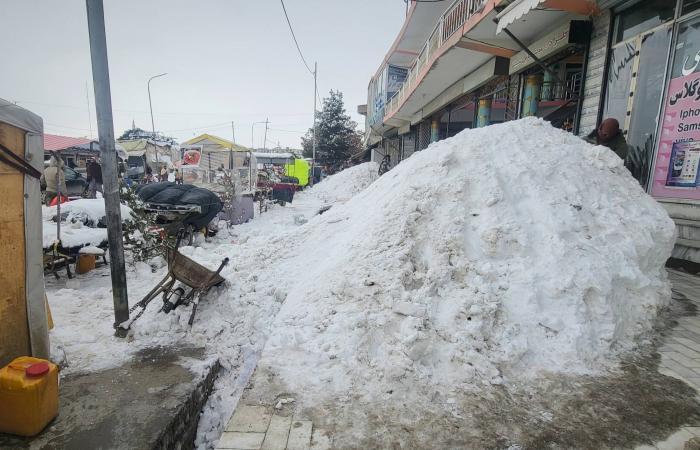 «صدمة»
      في
      بنغلاديش
      بعد
      إلقاء
      الشيخة
      حسينة
      خطاباً
      في
      نيودلهي