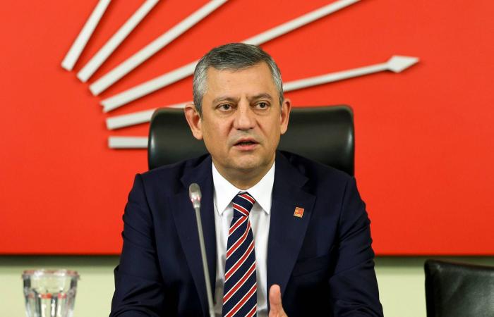 تركيا:
      حزب
      إردوغان
      يؤكد
      ترشيحه
      للرئاسة
      في
      2028