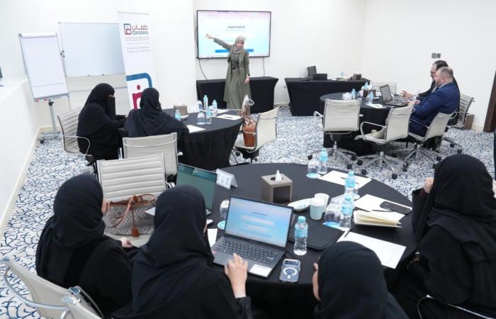 ضمان تنظم دورة متخصصة حول توظيف الذكاء الاصطناعي في إدارة المشاريع لموظفيها