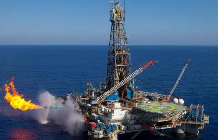 روسيا
      تجد
      الدفء
      في
      جليد
      غرينلاند...
      وتصدّعات
      «التضامن
      الأطلسي»