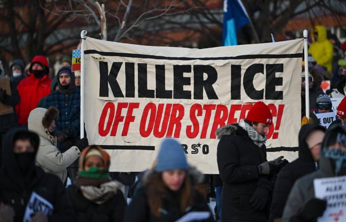 ترمب
      يخفض
      تمويل
      كاميرات
      الجسم
      الخاصة
      بوكالة
      إنفاذ
      قوانين
      الهجرة