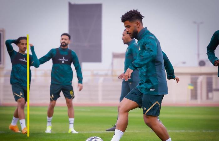 «كفاءة
      الإنفاق»
      أولوية
      لا
      تقبل
      المساومة
      في
      نادي
      الخليج