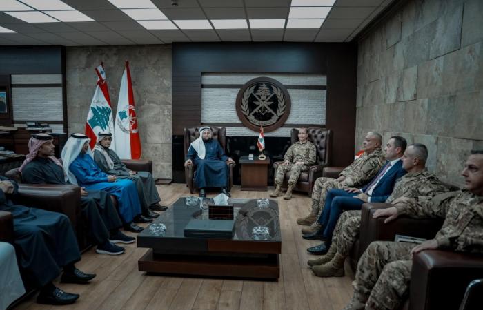 وزير الدولة بوزارة الخارجية يجتمع مع قائد الجيش اللبناني