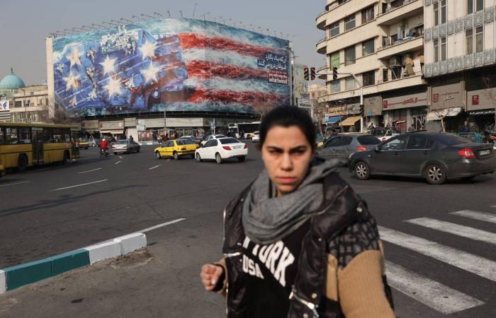 وكالة:
      عودة
      دفعة
      ثالثة
      من
      الإيرانيين
      المرحلين
      من
      أميركا
      إلى
      بلادهم