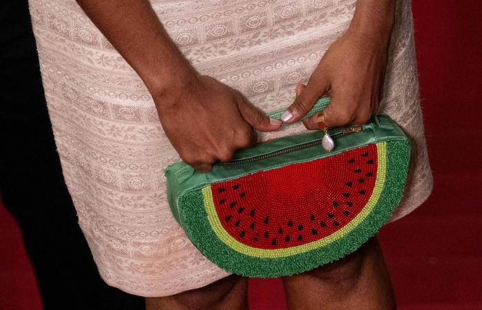 تركيا
      و«حماس»
      تبحثان
      المرحلة
      الثانية
      من
      خطة
      غزة
      والأوضاع
      الإنسانية