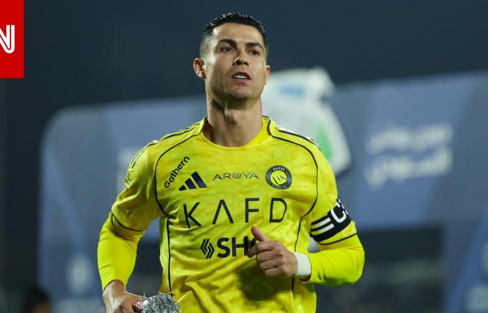 متابعة: تصرف "لافت" من رونالدو مع طفل على هامش مباراة النصر والتعاون