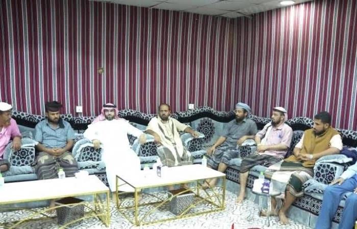 «التحالف»
      يثبّت
      الأمن
      ويعزز
      التنمية
      في
      المحافظات
      اليمنية
      المحررة