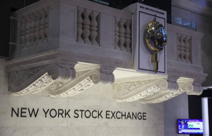 توقعات
      بتثبيت
      الفائدة
      الأميركية...
      وباول
      يلوذ
      بالاقتصاد
      بعيداً
      عن
      السياسة