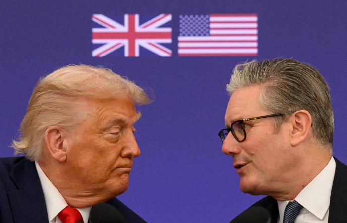 زعيم
      كوريا
      الشمالية:
      «خطط
      المرحلة
      التالية»
      لتطوير
      الردع
      النووي
      ستُعرض
      قريباً