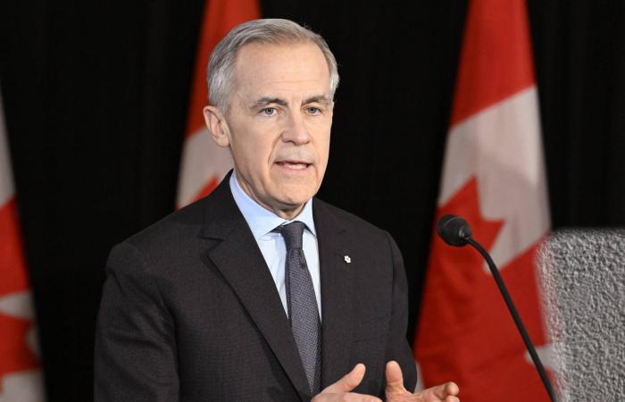 زعيم
      كوريا
      الشمالية:
      «خطط
      المرحلة
      التالية»
      لتطوير
      الردع
      النووي
      ستُعرض
      قريباً