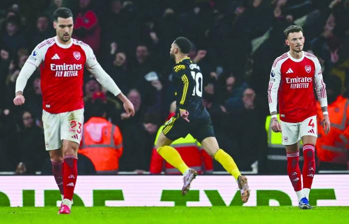 بورنموث
      يتعاقد
      مع
      البرازيلي
      رايان
      من
      فاسكو
      دا
      غاما