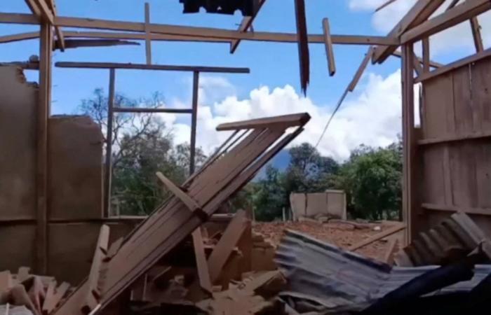 تدريبات
      مشتركة
      بين
      الفلبين
      وأميركا
      في
      بحر
      الصين
      الجنوبي