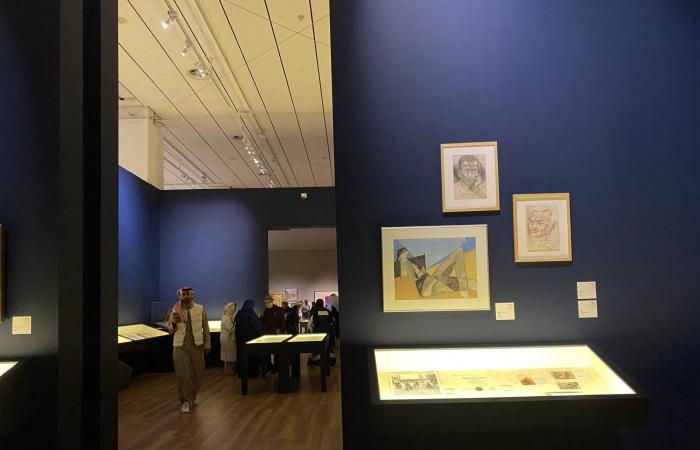 «بدايات»
      معرض
      عن
      بواكير
      الحركة
      الفنية
      السعودية
      ورواد
      تجربتها
      الحداثية