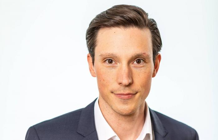 الرياض...
      المحطة
      الأولى
      في
      جولة
      «أوراكل
      العالمية»
      نحو
      عالم
      الذكاء
      الاصطناعي