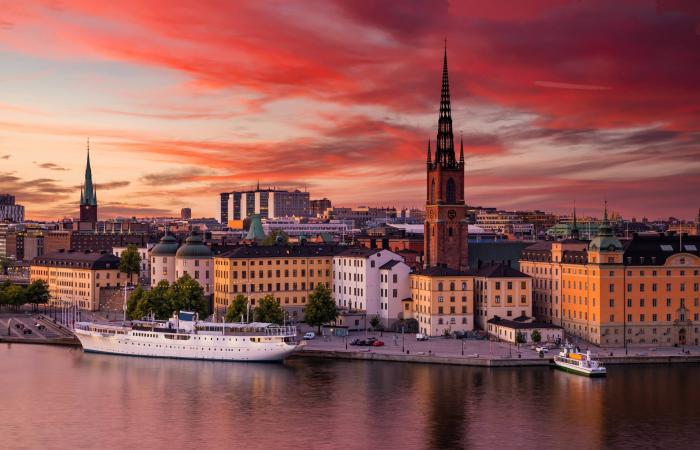 جيل
      زد
      يغيّر
      خريطة
      السفر:
      لماذا
      يفضّل
      Airbnb
      على
      الفنادق؟