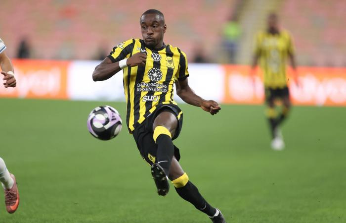 قمة
      مدربين
      بين
      القادسية
      والهلال...
      والاتحاد
      في
      مفترق
      طرق
      أمام
      الفتح