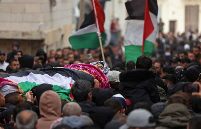 وساطة
      أربيل
      في
      سوريا
      مرهونة
      بتحييد
      «العمال
      الكردستاني»