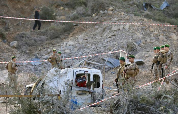 حراك
      سياسي
      -
      عسكري
      لبناني
      لحل
      أزمتي
      السلاح
      و«الميكانيزم»