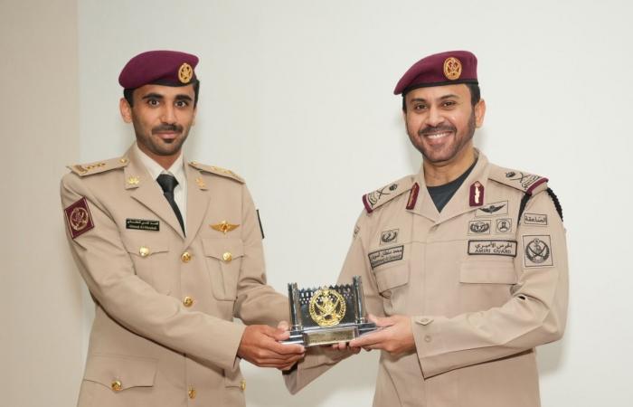 الحرس الأميري يحتفل بتخريج دورتي تأسيسية ضباط الميدان والقناصين