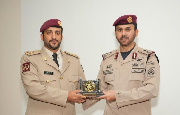 الحرس الأميري يحتفل بتخريج دورتي تأسيسية ضباط الميدان والقناصين