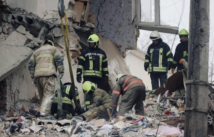 دراسة
      أميركية
      تقدر
      عدد
      ضحايا
      الحرب
      الأوكرانية
      بمليونين...
      وموسكو
      تشكك
      بصحتها