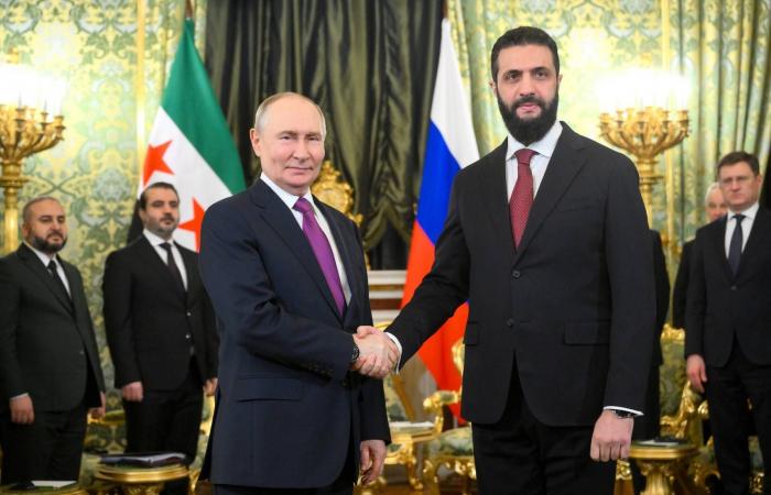 منع
      التبرج
      في
      الإدارات
      العامة
      يثير
      جدلاً
      في
      سوريا