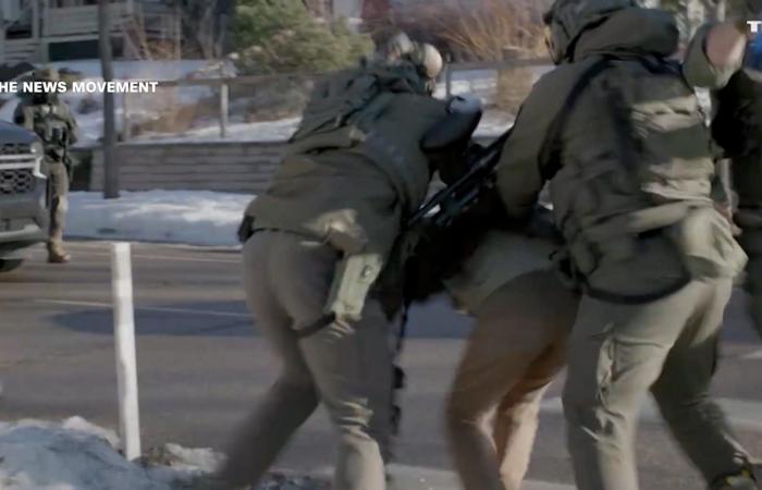 فيديو يظهر اشتباكًا بين أليكس بريتي وعناصر الأمن قبل أيام من مقتله