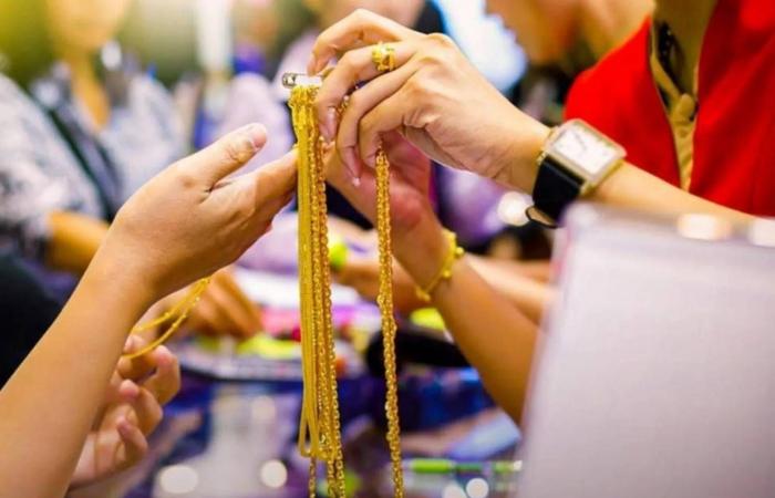 جنون
      الذهب
      يؤرق
      الحالمين
      بالزواج
      في
      مصر