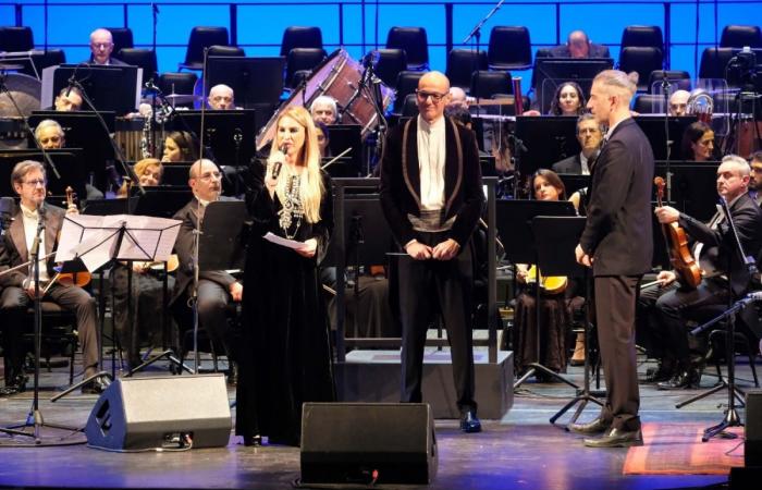 دانا الفردان تجسّد تلاقي الإرث القطري والثقافة السردينية في عرض موسيقي استثنائي بعنوان "أنغام من ضفّتَين"