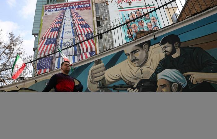 أميركا
      ترسل
      سفينة
      حربية
      إضافية
      إلى
      الشرق
      الأوسط
      في
      ظل
      التوتر
      مع
      إيران