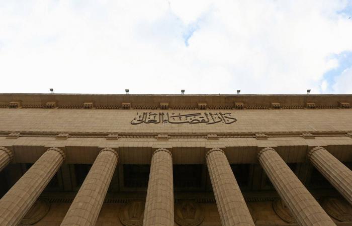 «القضاء
      الأعلى»
      المصري
      يسعى
      إلى
      احتواء
      أزمة
      «تعيينات
      النيابة»